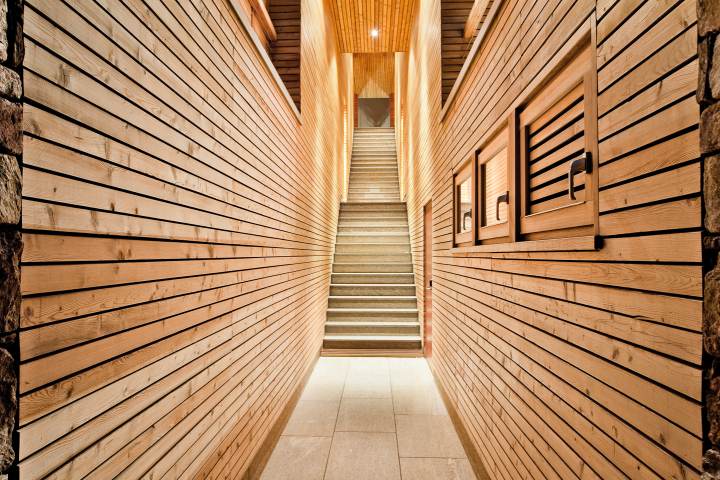 Architekturfotografie: Der Holztunnel in der Pergola, Matteo Thun